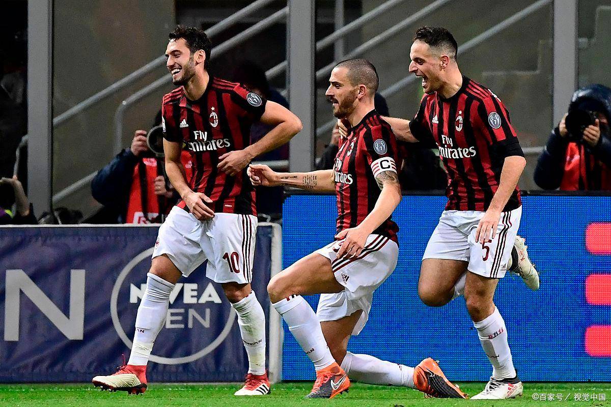 意媒：小斯坦科维奇获比利时联赛十月最佳球员，国米密切关注（意媒：小斯坦科维奇当选比甲十月最佳，国米正持续跟进）