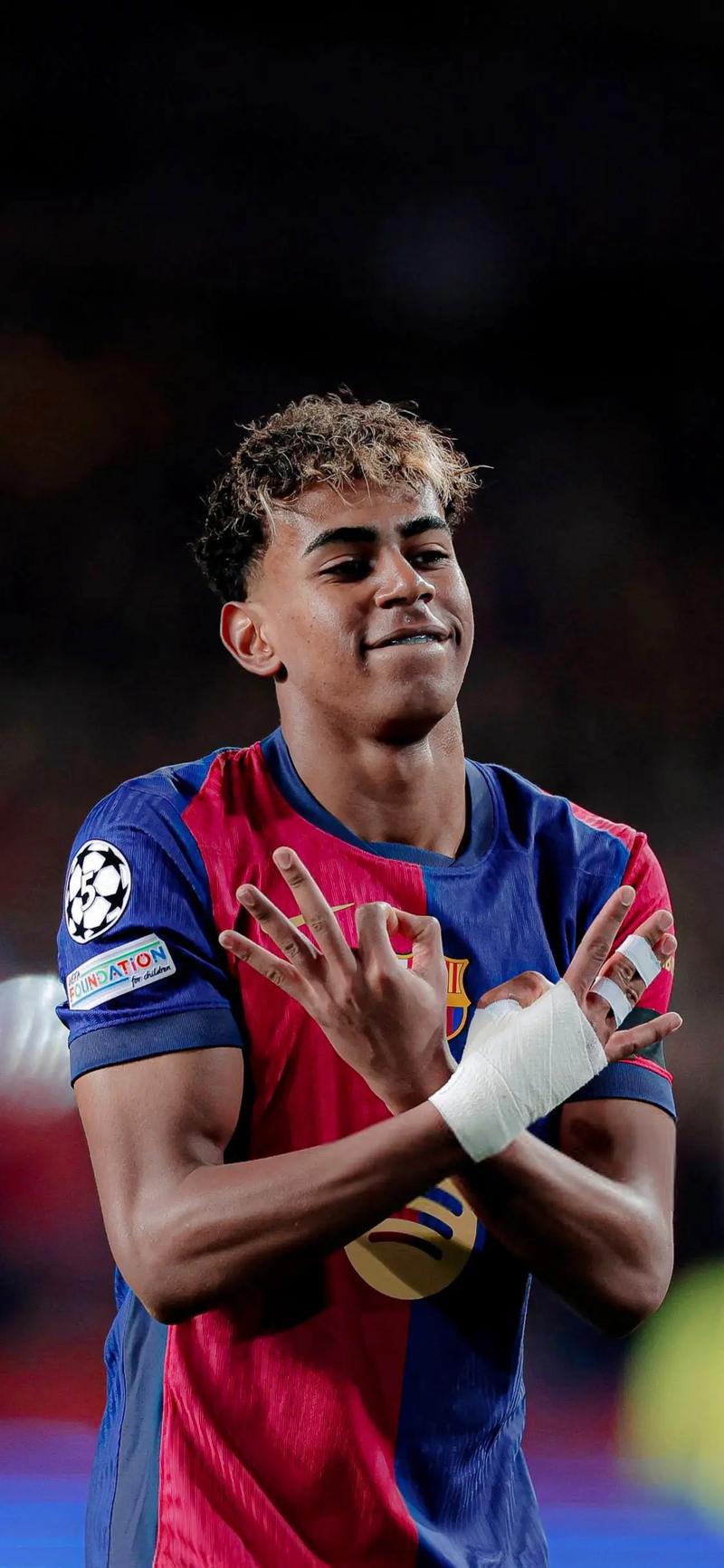 FIFA公布年度最佳候选：登贝莱、姆巴佩、凯恩在列（FIFA年度最佳候选名单出炉：姆巴佩、凯恩、登贝莱入选）