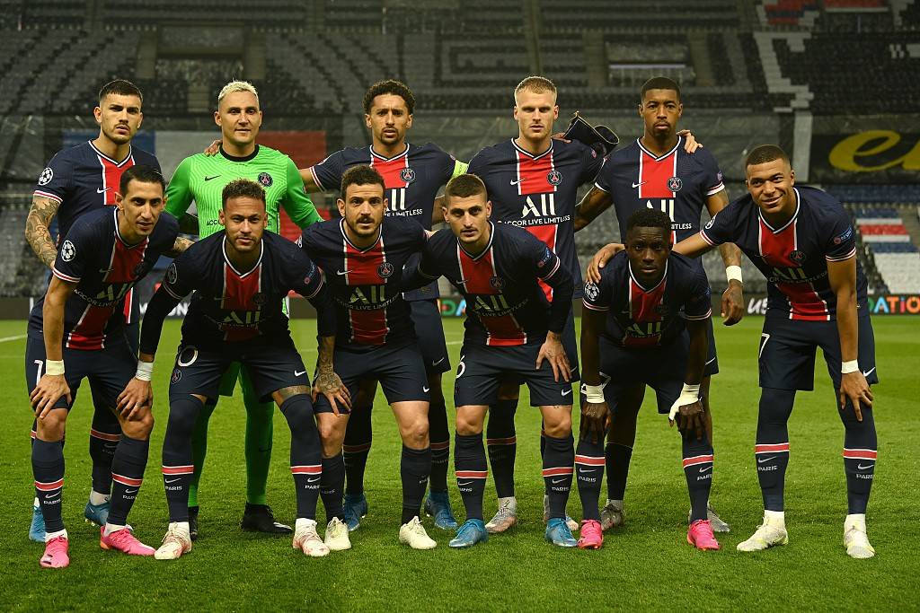 佩莱格里尼：塞维利亚落后时球迷往球场投掷杂物，这样不对（佩莱格里尼批评塞维利亚球迷：球队落后时向场内投掷杂物的行为不可取）