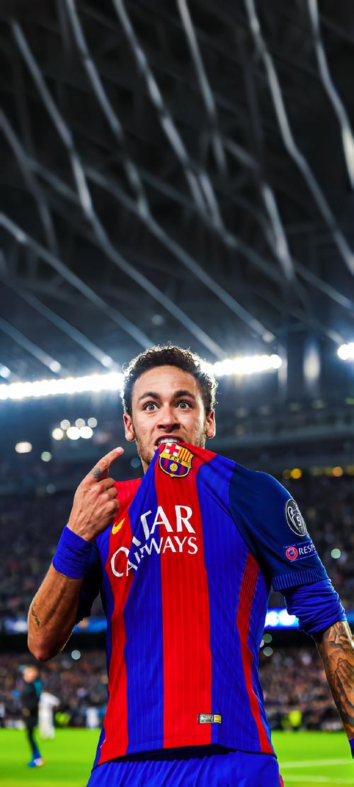 经纪人：那不勒斯今夏也有意博尼，但奥西利奥起了决定性作用（经纪人：那不勒斯夏窗亦有意博尼，奥西利奥扮演关键角色）